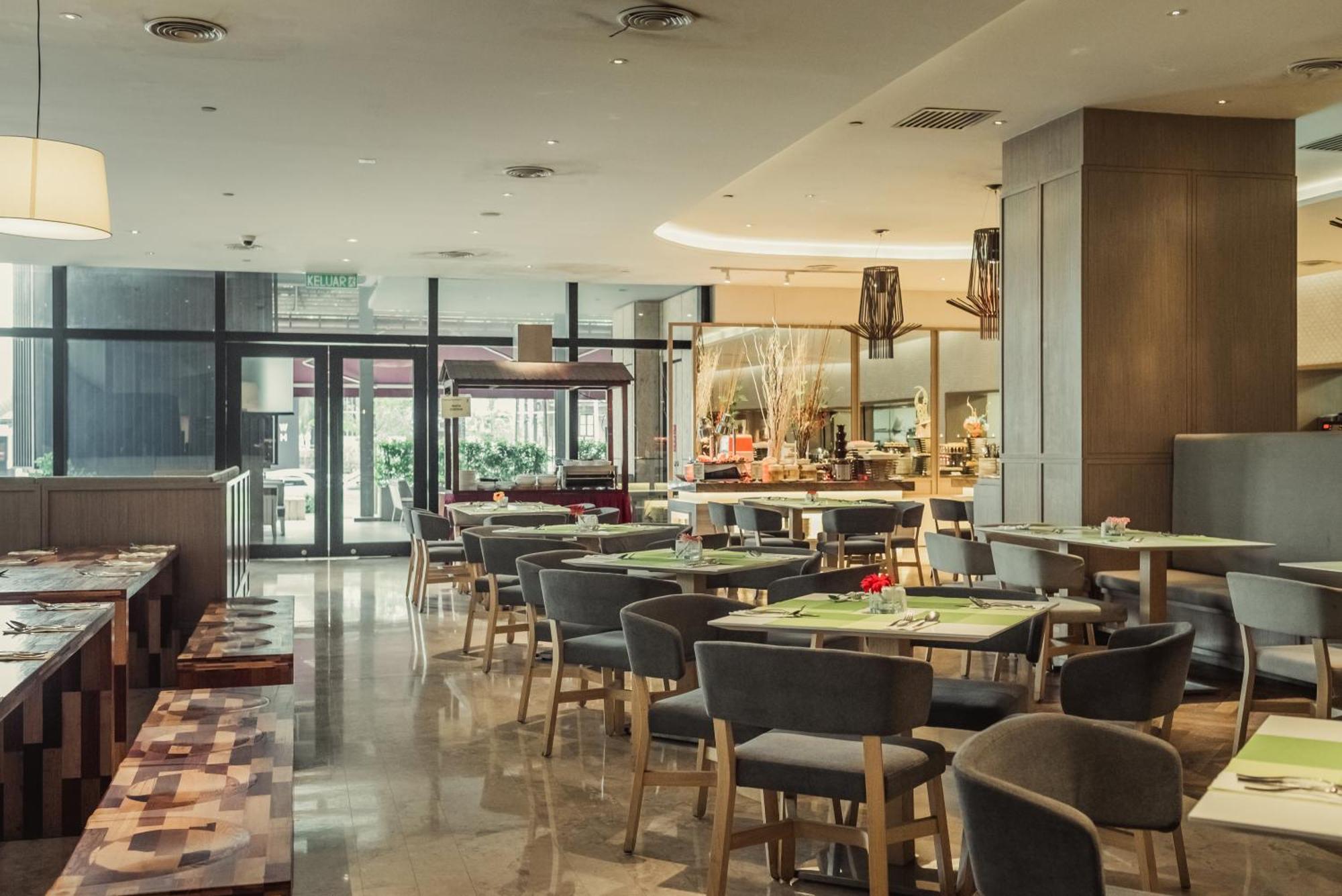 Weil Hotel Ipoh Esterno foto The restaurant